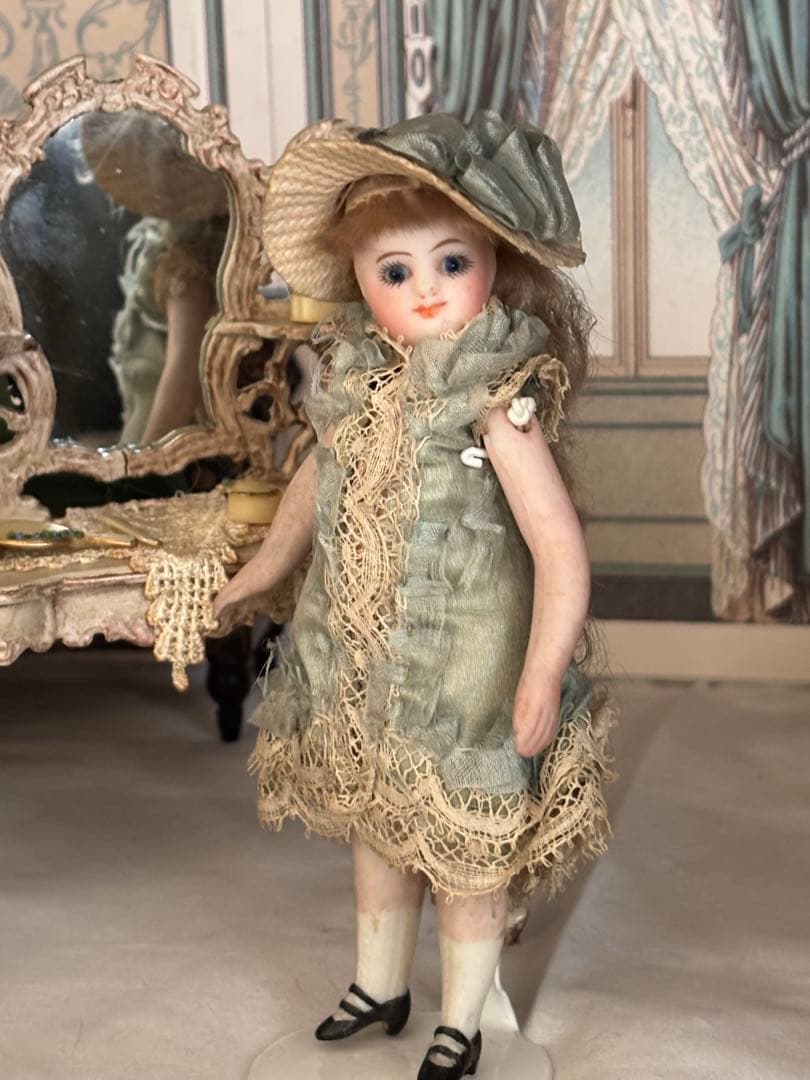 スペシャルアンティーク　フレンチミニョネット