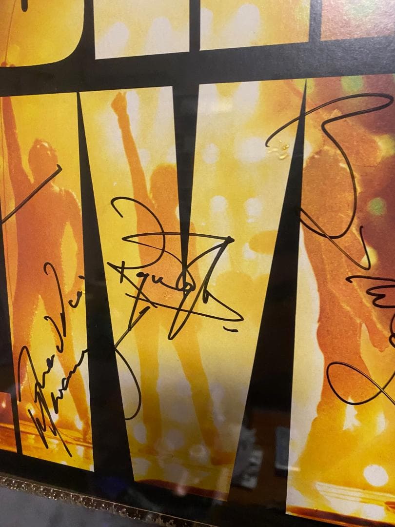 超貴重 Queen（本物サイン）1985年日本武道館来日時のサインと写真パネル！