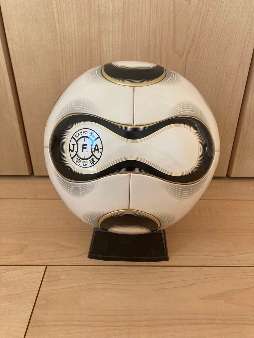 ラスト一つ　チームガイスト サッカーボール ５号球 公式球　TEAM GEIST