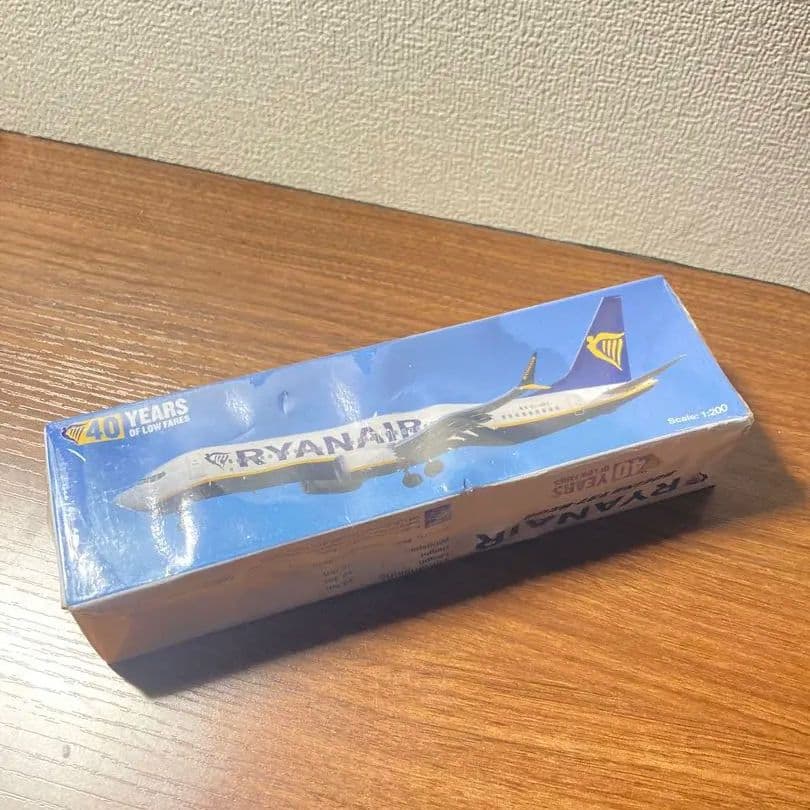 RYANAIR 40周年記念 Boeing 737 1/200「訳あり」
