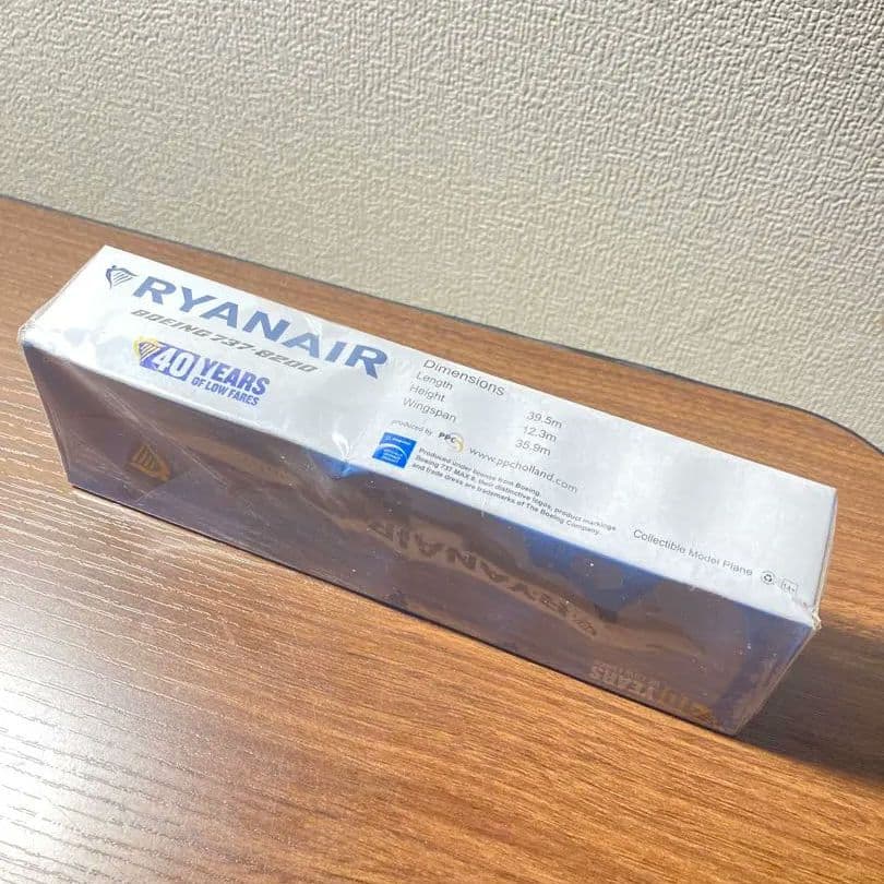RYANAIR 40周年記念 Boeing 737 1/200「訳あり」