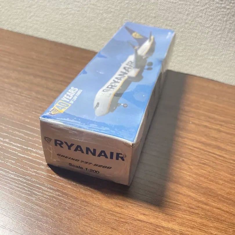 RYANAIR 40周年記念 Boeing 737 1/200「訳あり」