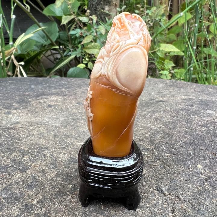 山水寿老人刻黄芙蓉石印材 在銘 専用台付き　古印材老印材　田黄