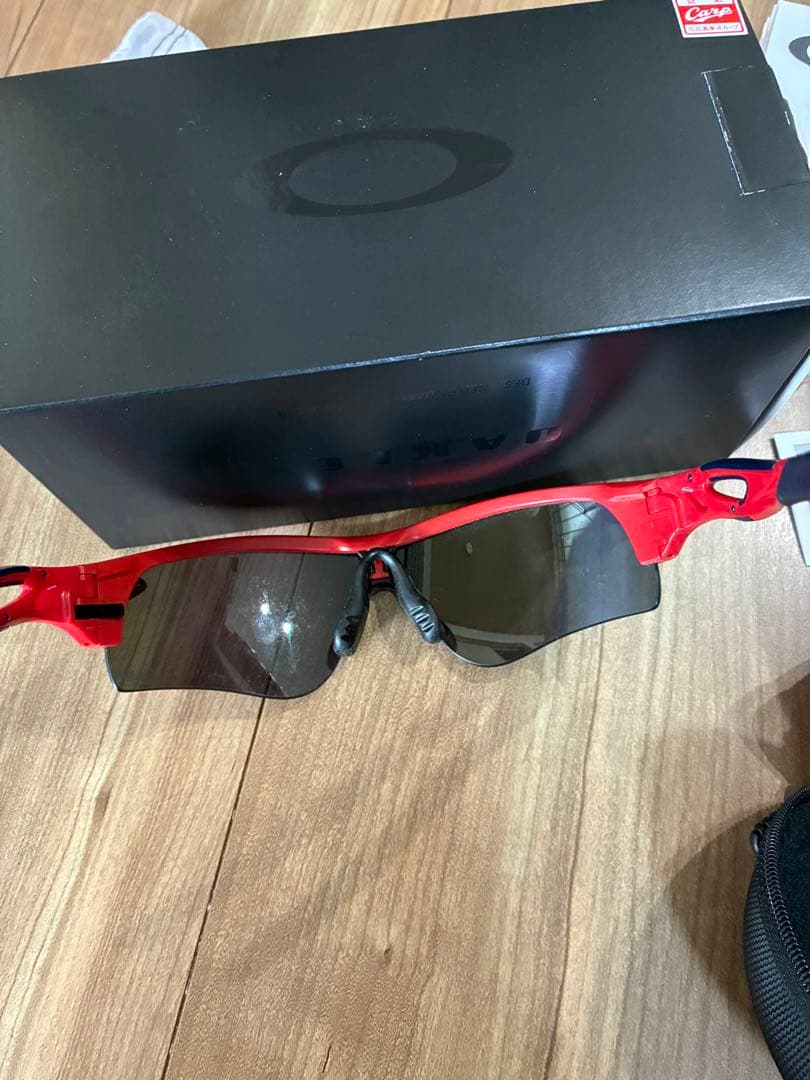《限定品》OAKLEY サングラス 広島カープモデル