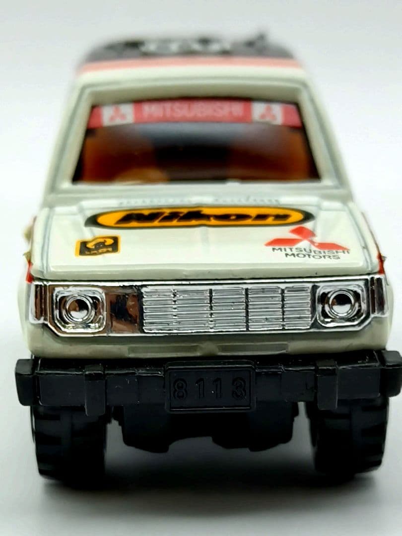 トミカ黒箱６９ 三菱パジェロ　Ｎｉｋｏｎ　三菱自販特注 Mitsubishi
