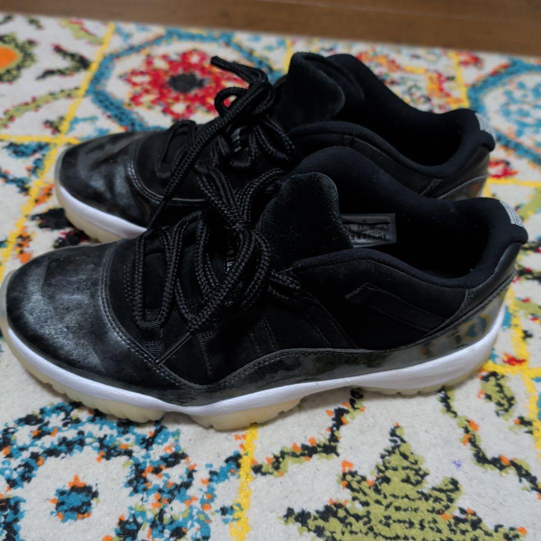 エアジョーダン11バロンズ　ブラック/グレー