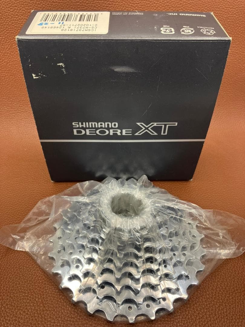 新品未使用】シマノ XT CS-M737 B1 TYPE-R 8s 11-28T