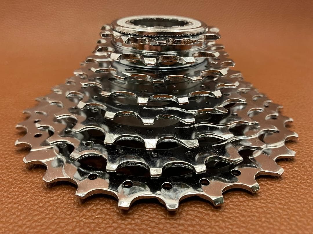 新品未使用】シマノ XT CS-M737 B1 TYPE-R 8s 11-28T