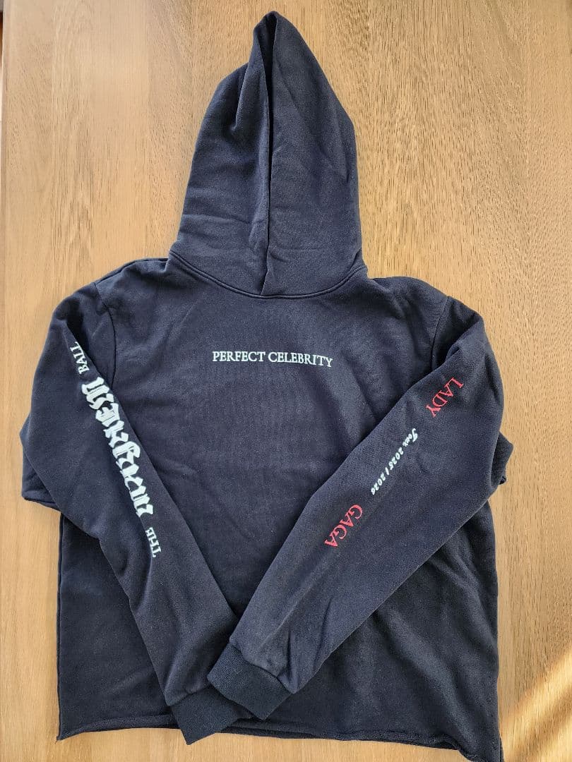 レディガガ2026年東京ドームコンサート　グッズ（トレーナー新品 Lサイズ）