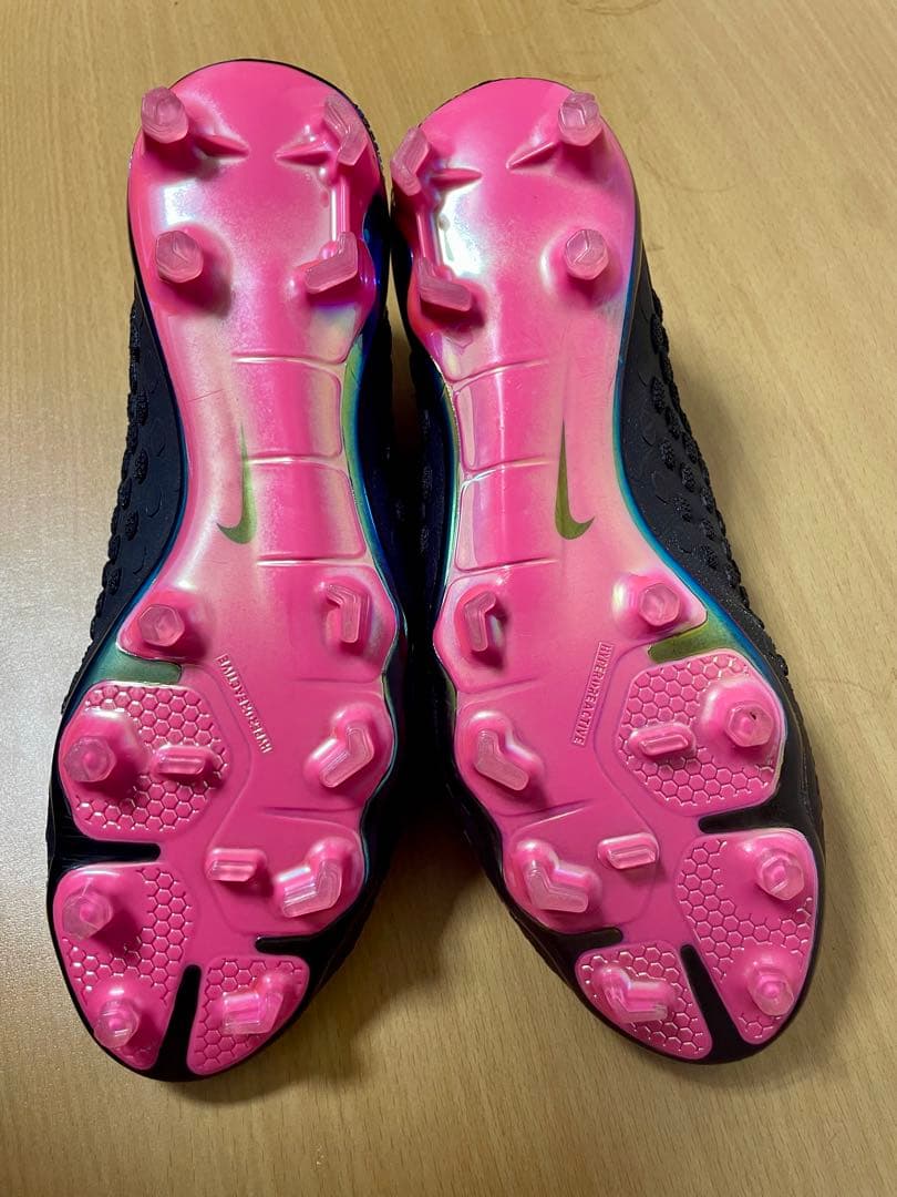 ナイキファントムウルトラヴェノム PHANTOM ULTRA VENOM FG