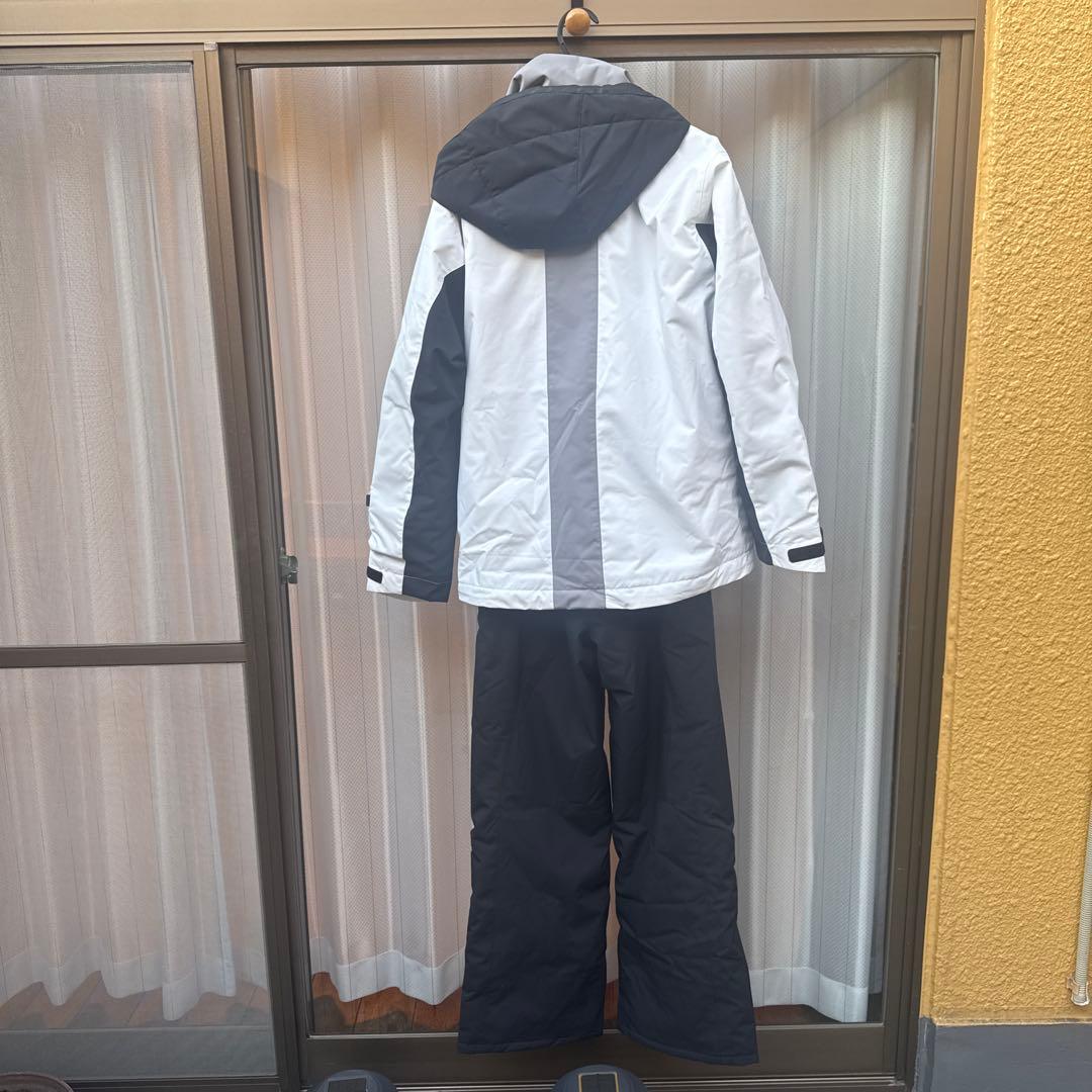 オンヨネスキーウェアメンズM ホワイト & ブラック