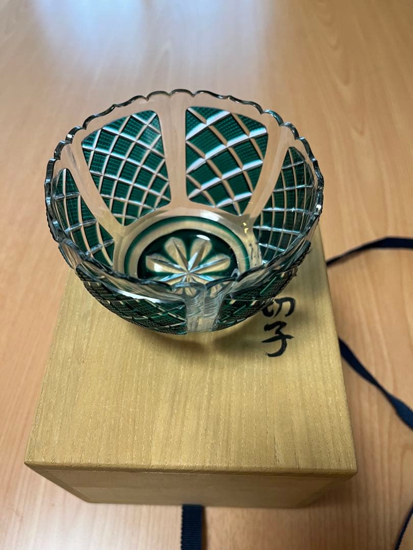 薩摩切子、緑色のガラス切子細工 木箱付き、尚古集成館今日明日期間限定値下げ
