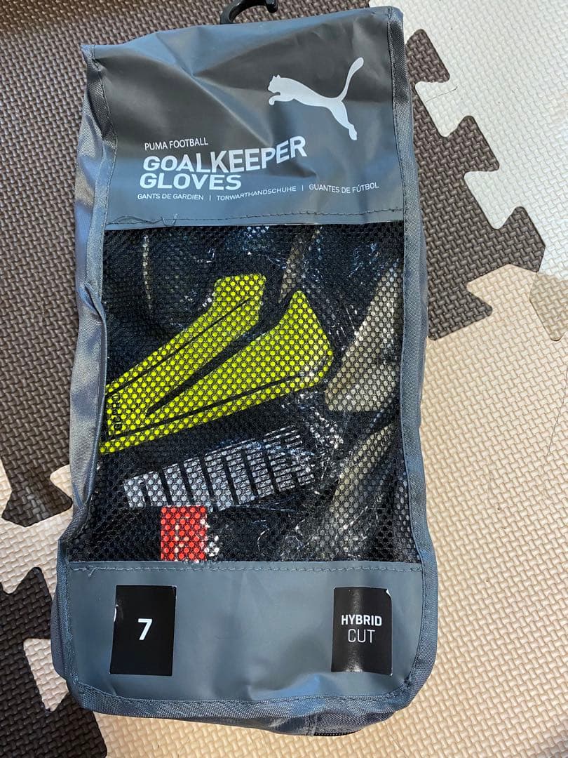 プーマ　キーパーグローブ