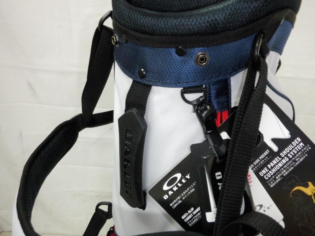 未使用★OAKLEY★オークリー★9.5型★軽量★スタンド(WH×NV×RED)