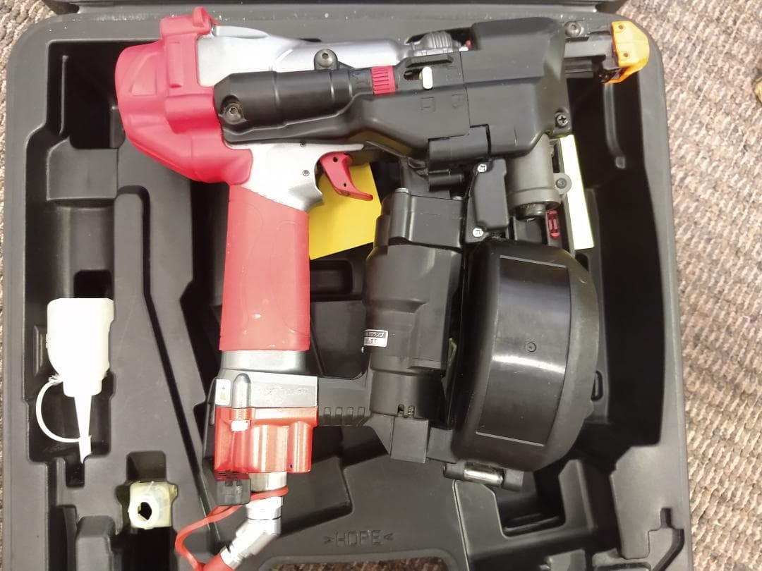 マックス エアねじ打機 HV-R32G2 高圧接続ターボドライバ 中古