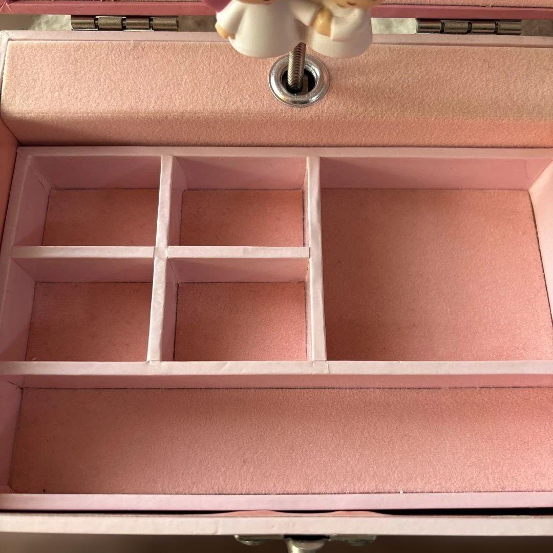 キキララ　オルゴール付き可愛いジュエリーボックス