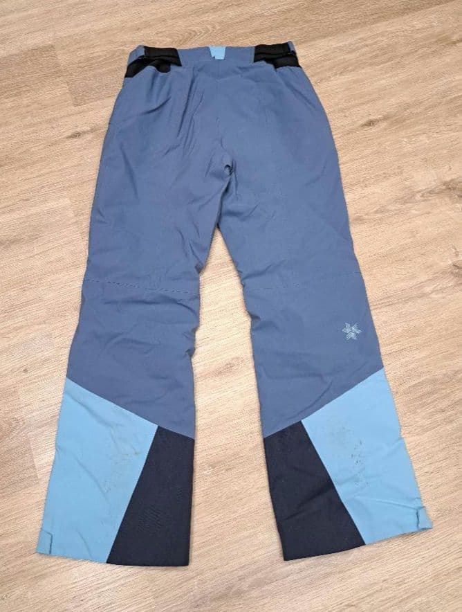 スキーウェア　GOLDWIN　レディース2024-2025モデル　(ジュニア可)