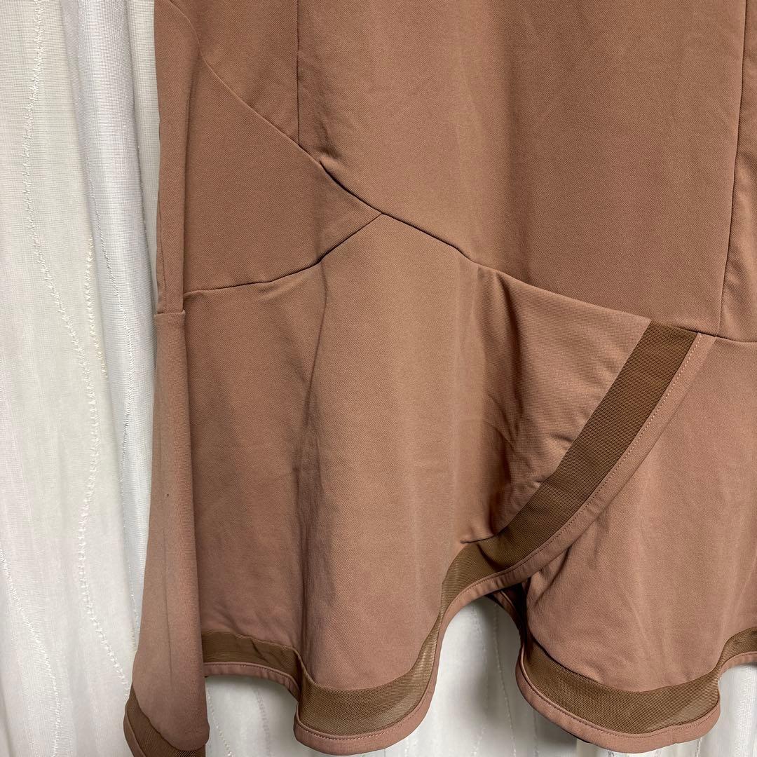 最終値下げ　Descente ノースリーブワンピース、バイザーセット