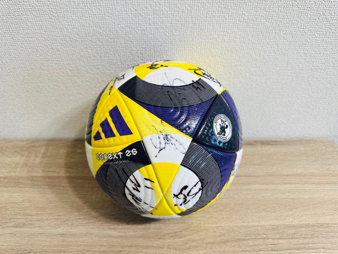 ベガルタ仙台　選手サイン入り　サッカーボール