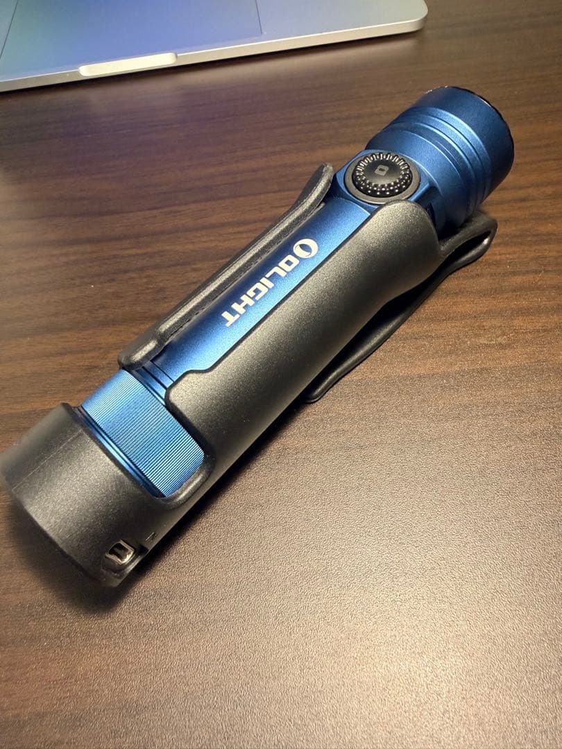 Olight Seekers 4 Pro青色 懐中電灯 4600ルーメン