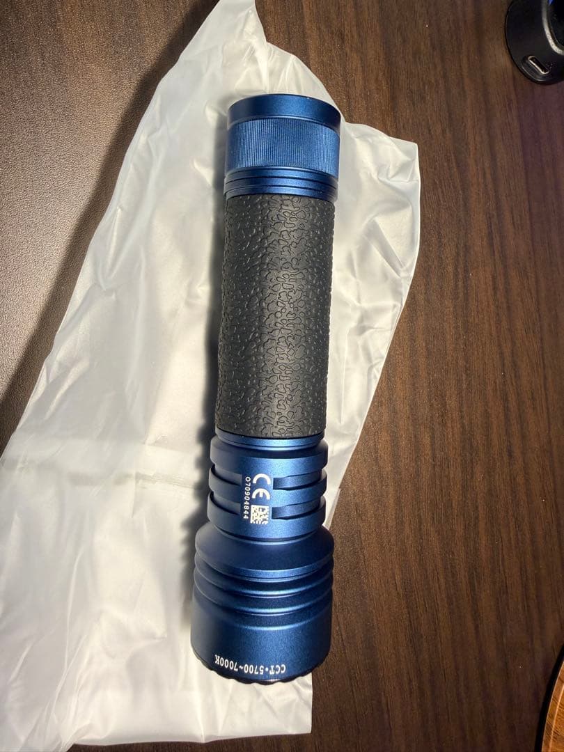 Olight Seekers 4 Pro青色 懐中電灯 4600ルーメン