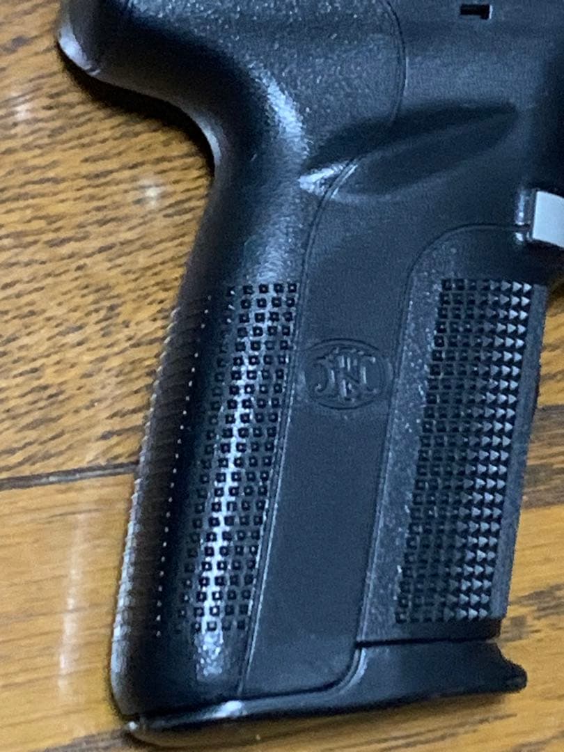 東京マルイ　FNファイブセブン　ガスブローバック　ホルスター付き