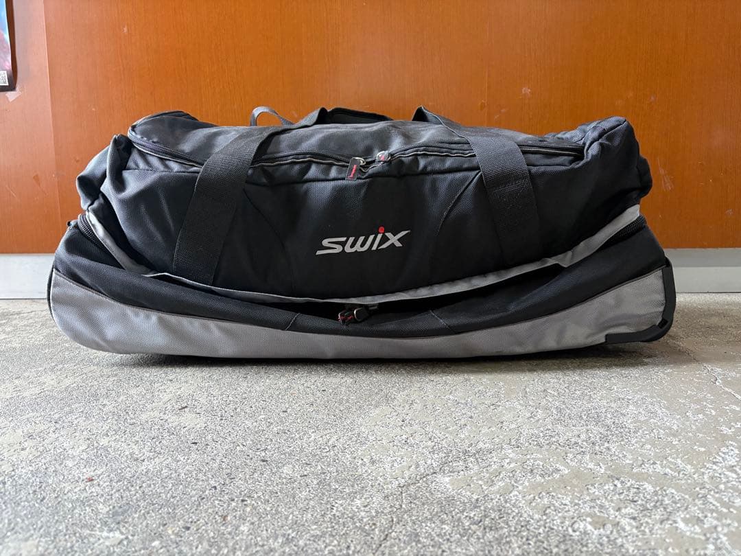 Swixスウィックススノーボードバッグ 大容量 ウィールバック