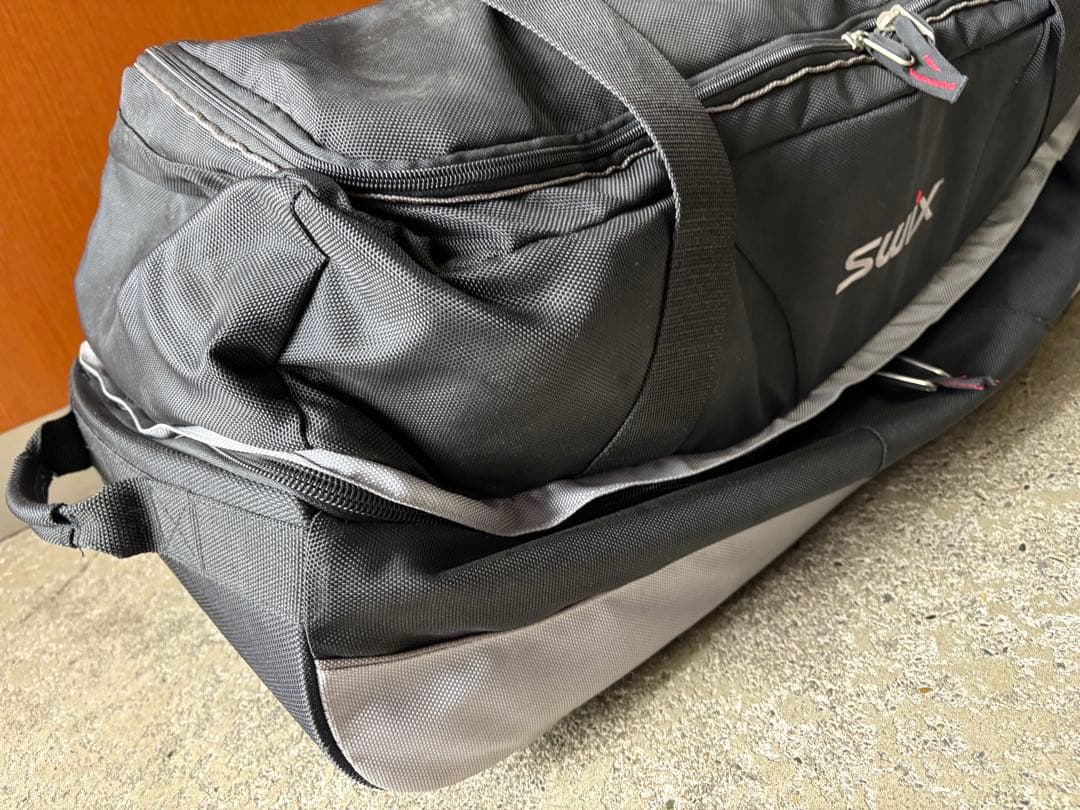 Swixスウィックススノーボードバッグ 大容量 ウィールバック
