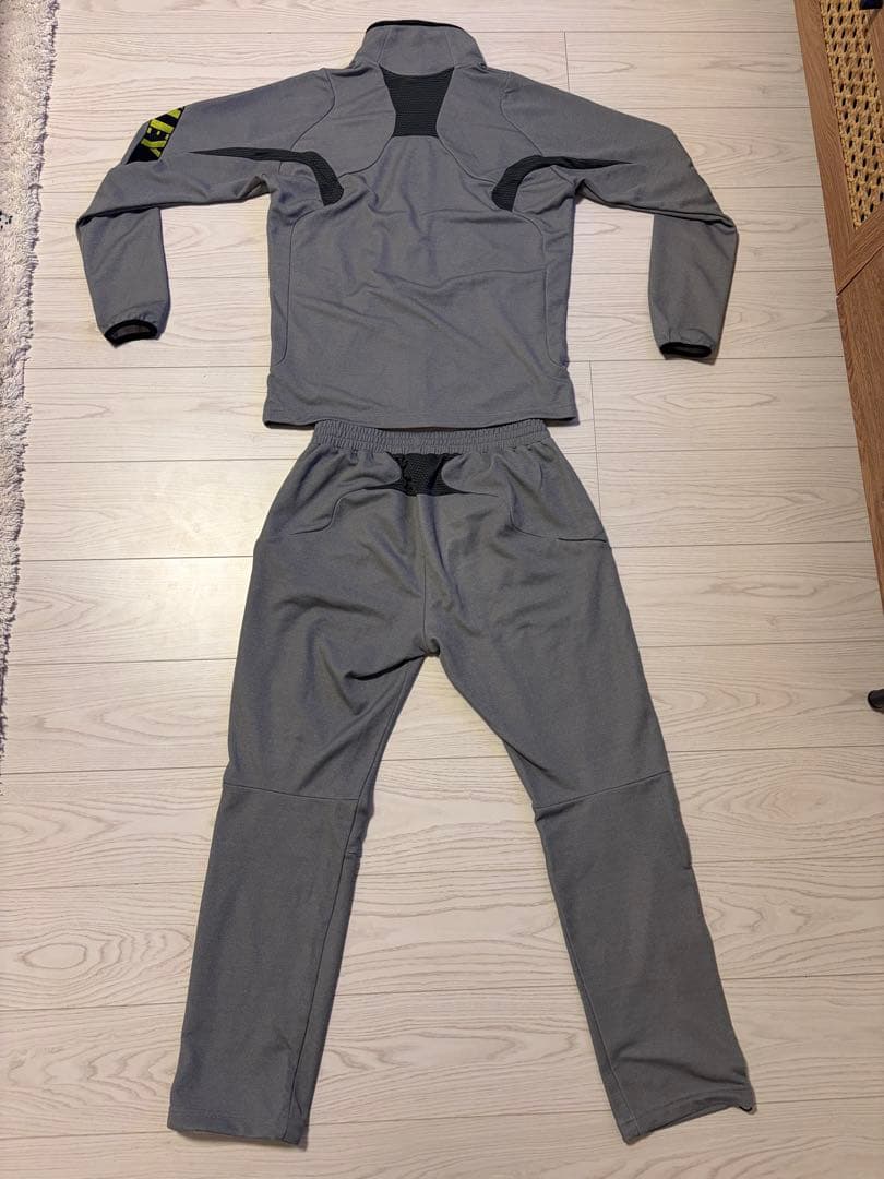 OAKLEY オークリー　グレージャージ上下セット