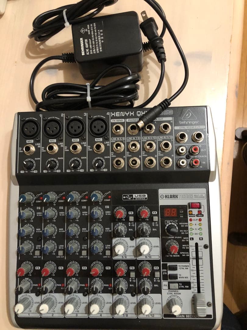 BEHRINGER XENYX QX1202USB インターフェイス エフェクト