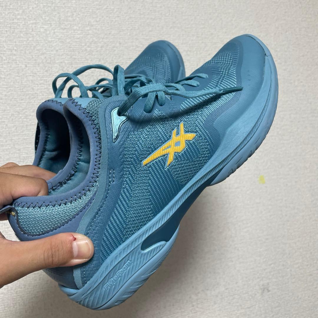 アシックス　グライドノヴァ