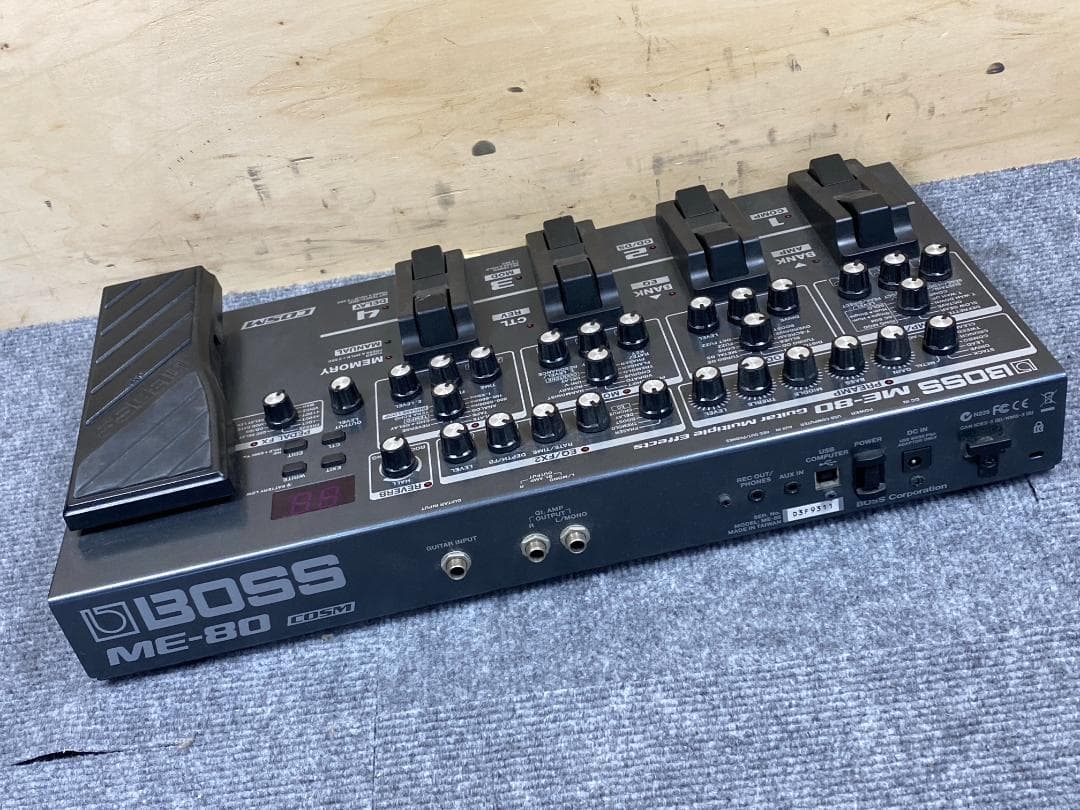 BOSS ME-80 マルチエフェクター