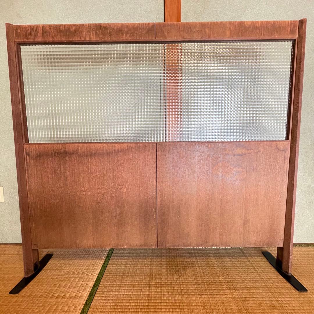 稀少　チェッカーガラス　木製フレームの間仕切り　ヴィンテージ　カフェ風インテリア