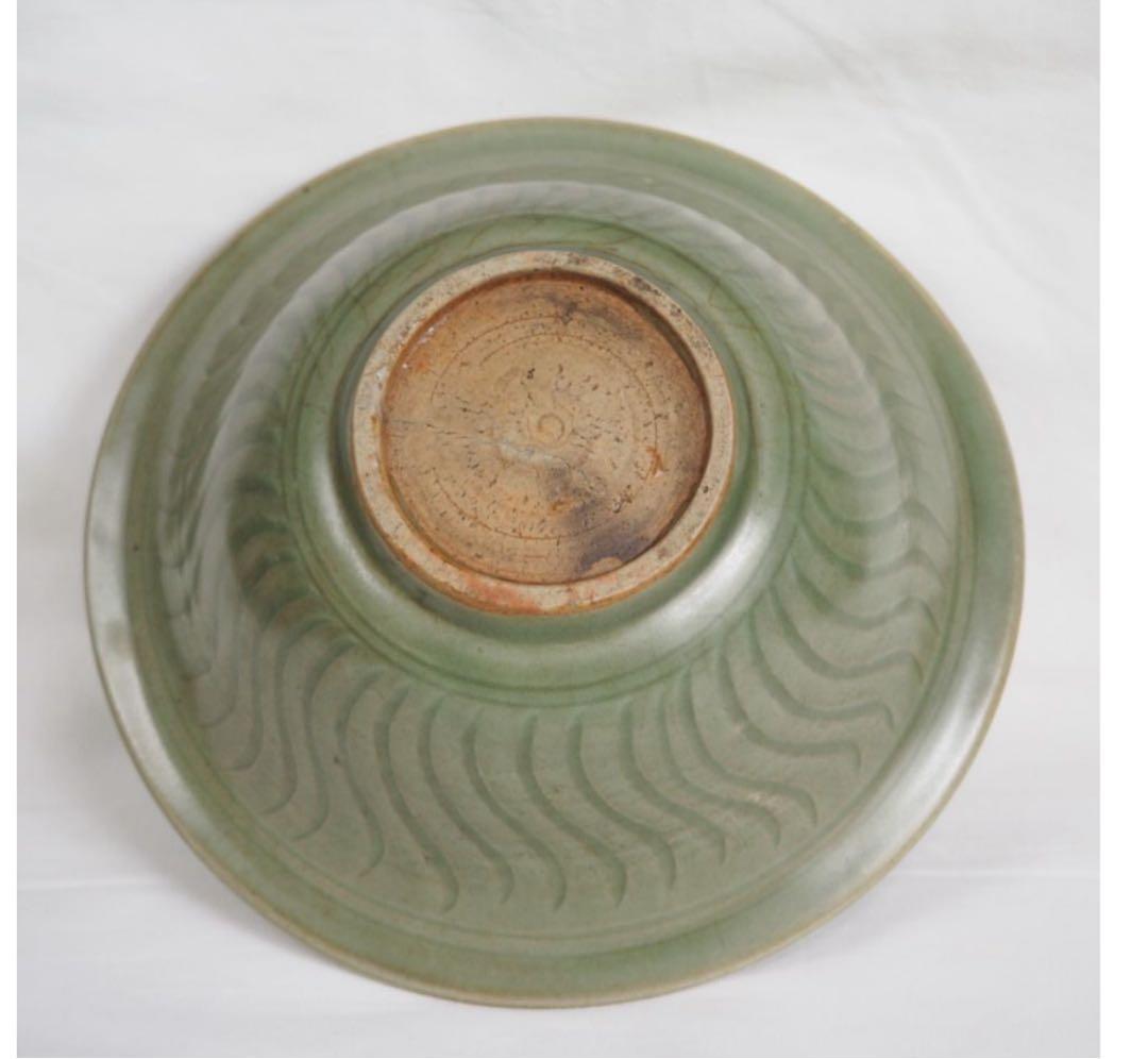 送料無料　時代物　刻花青磁鉢　径18.5ｃｍ　検/中国古玩骨董明代清代乾隆雍正