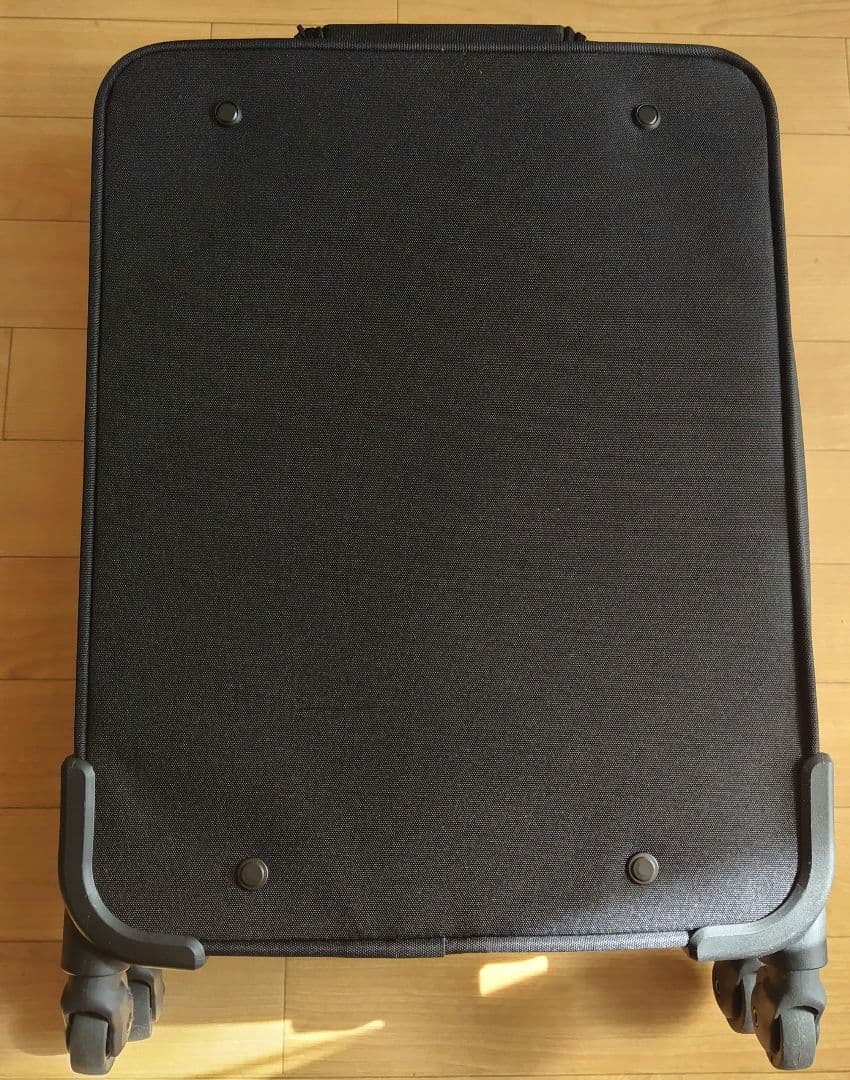 無印良品 半分の厚みで収納できるソフトキャリー　黒