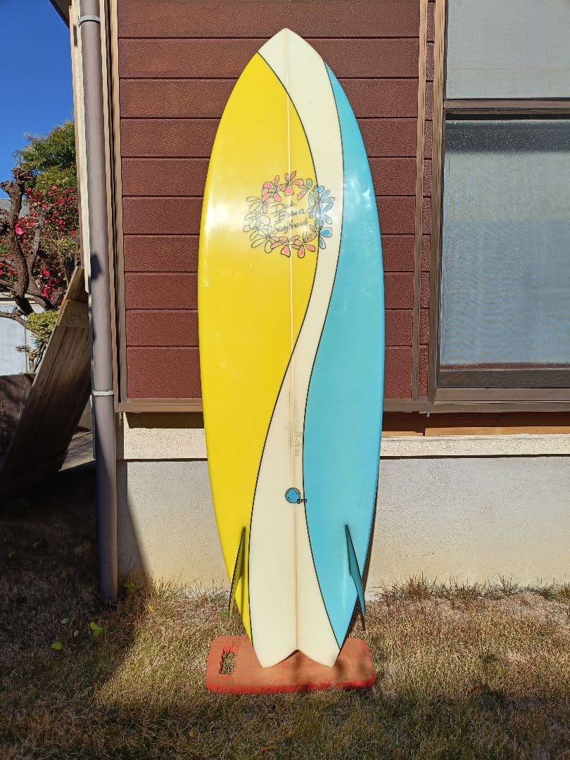 サーフボードショート ツインフィン