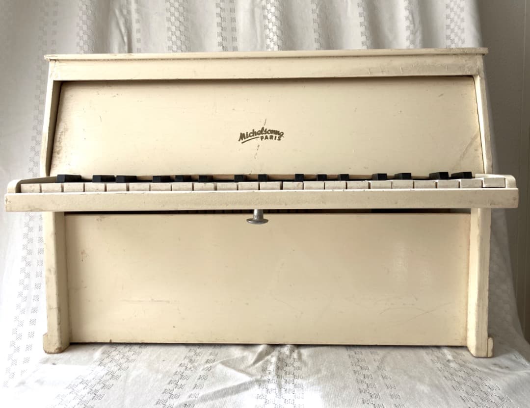 白い Michelsonne PARIS ミシェルソンヌ 37鍵 木製ハンマー
