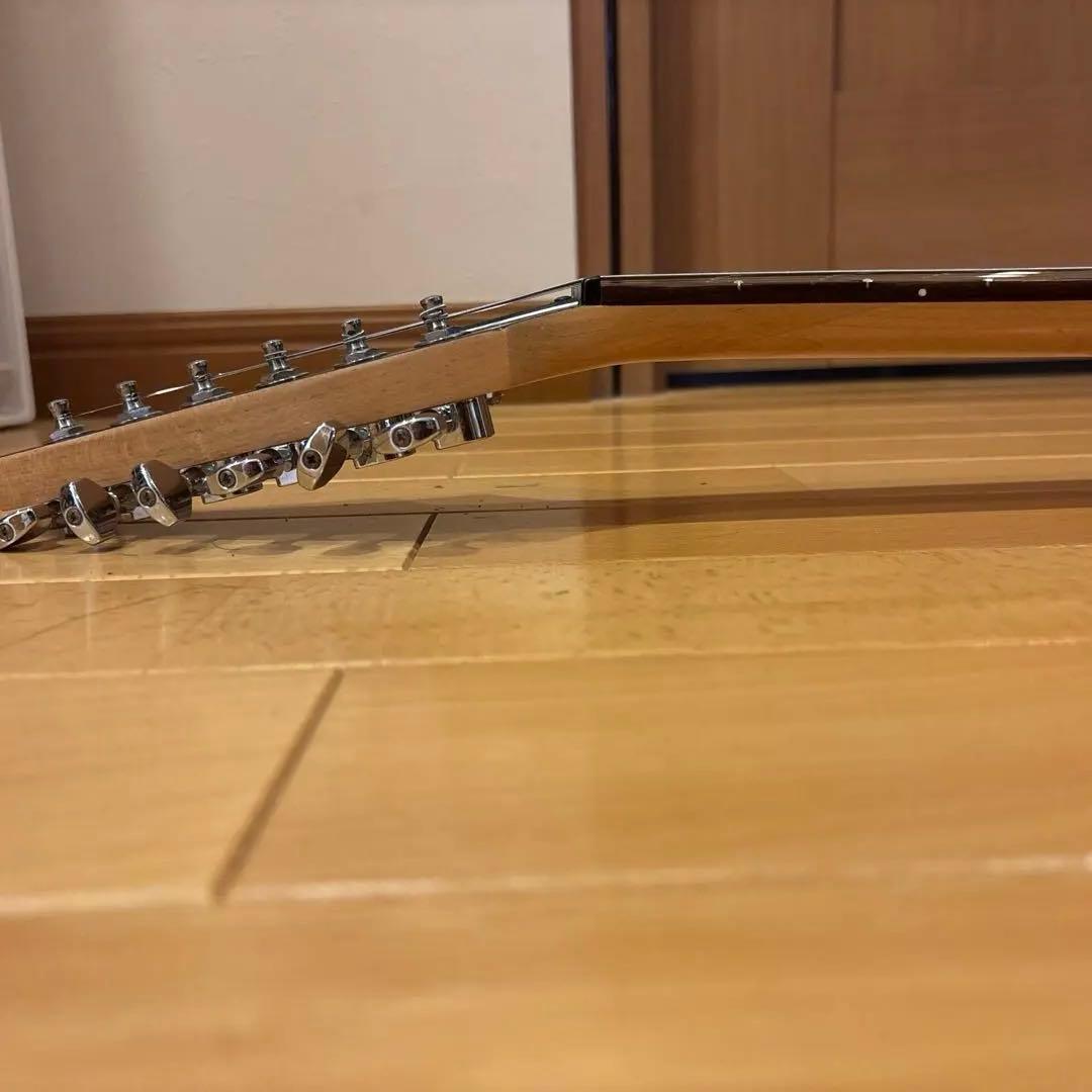 FERNANDES ストラトタイプ（SSH） アーム・ストラップ付、新品弦張替済