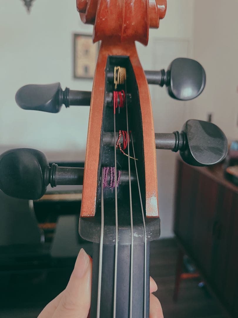 値下げしました！ドイツ製チェロ。ケース弓付き。784300円→558000円！！