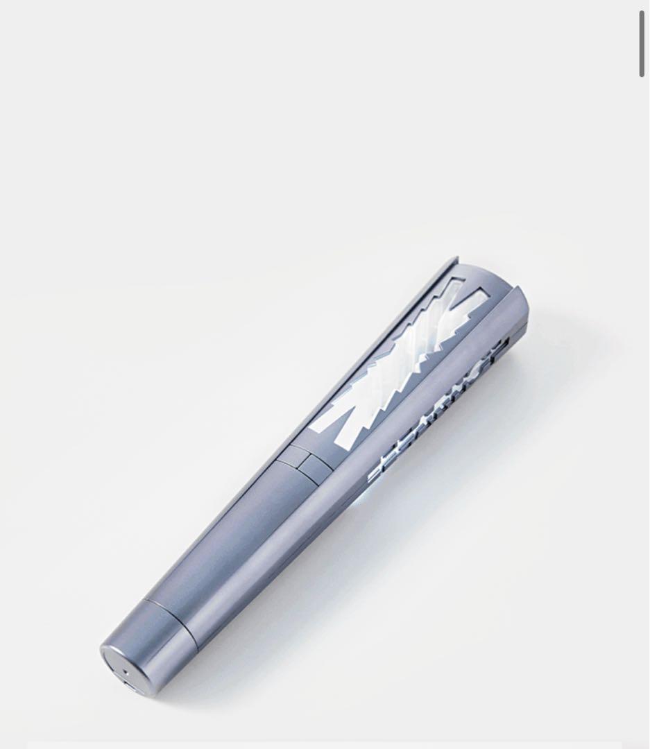 LESSERAFIM ペンライト