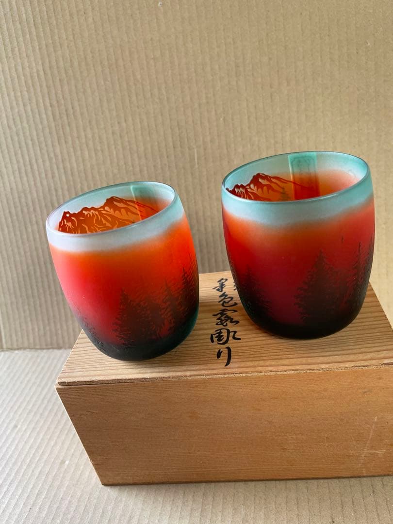 033 [激レア]彩色彫りガラス　2客　手作り　未使用