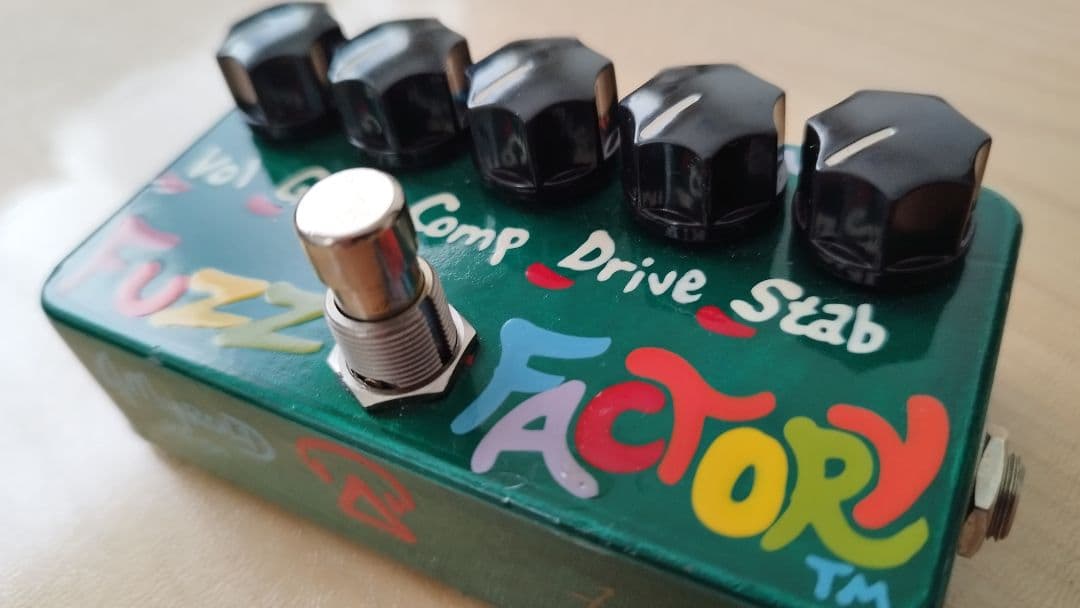 Fuzz Factory ギターエフェクター