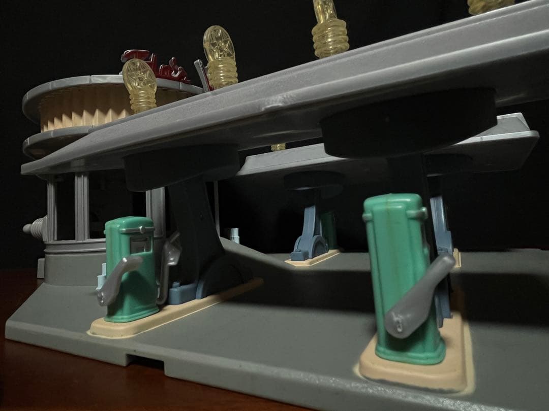 カーズ フロー V8 カフェ