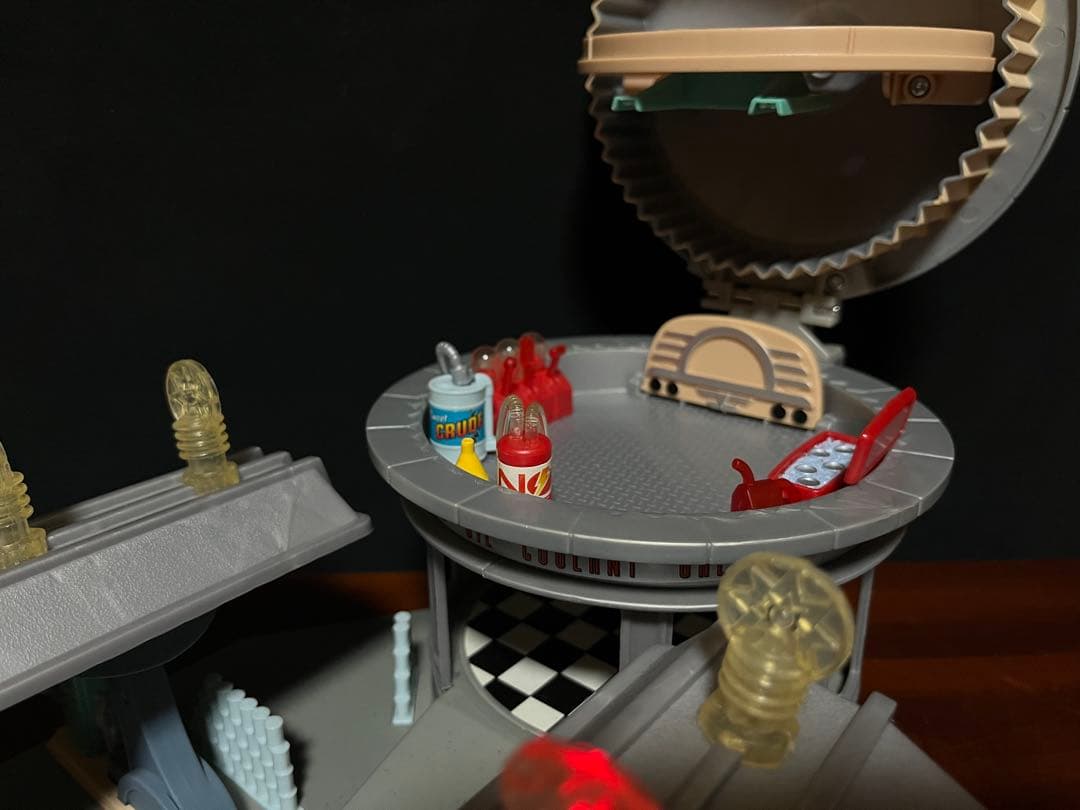 カーズ フロー V8 カフェ