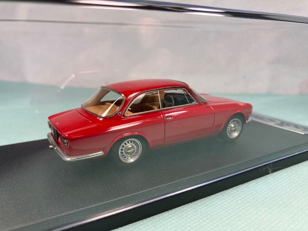 Look Smart アルファ・ロメオジュリアクーペ　1750GT ヴェローチェ