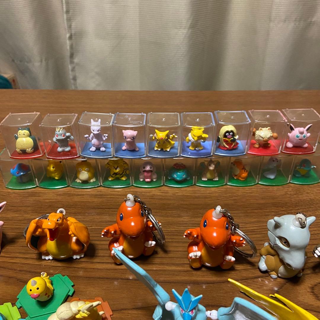 ポケモングッズ まとめ売り フィギュア シール スタンプ など