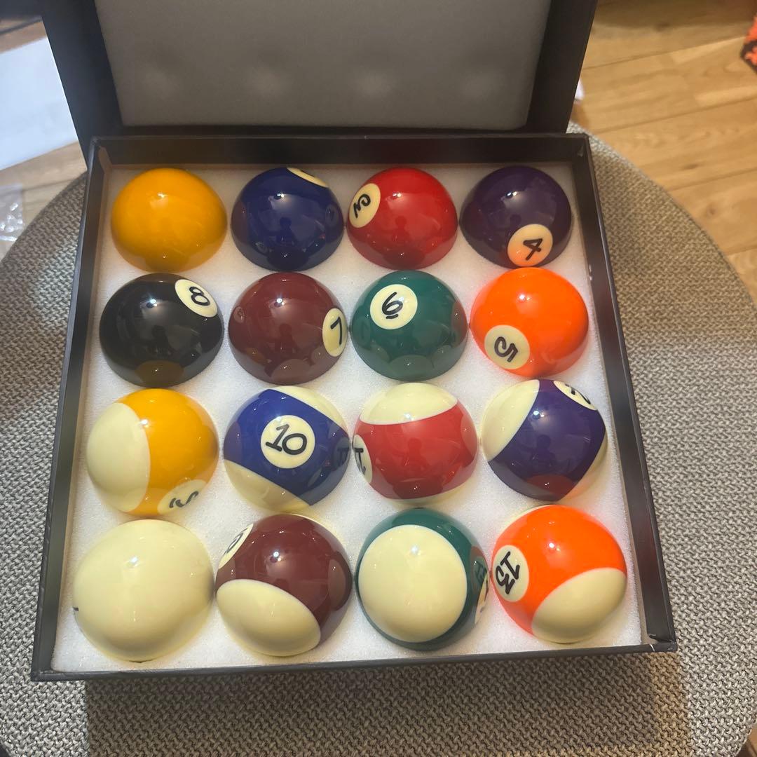 最安値　Stussy STUSSY BILLIARD BALLS