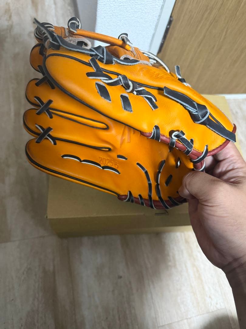 ヒーコ出品 ミズノプ坂本勇人軟式オーダーグローブ 左投げ