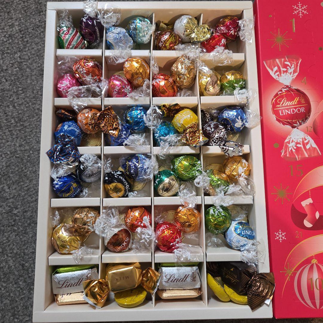 Lindt リンツ クリスマスアドベントカレンダー