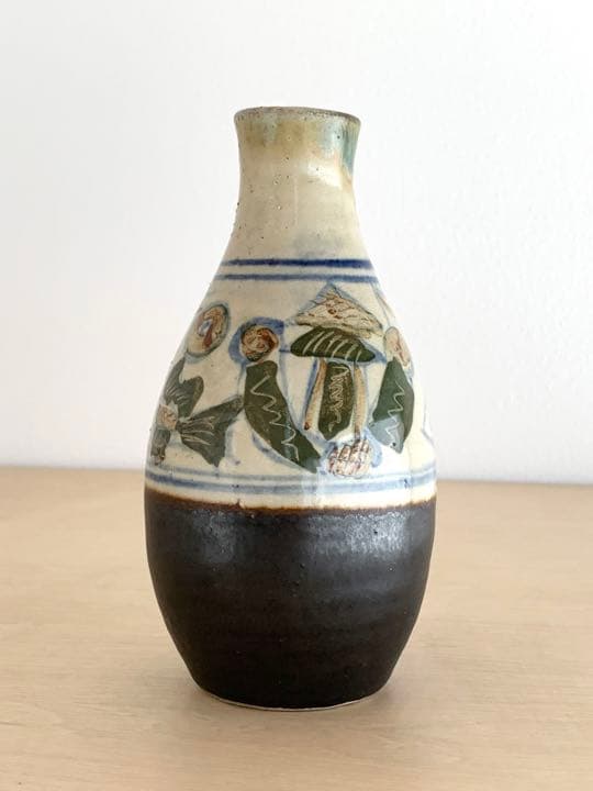 人間国宝 金城次郎初期 昭和時代 呉須絵二彩線刻魚船紋徳利